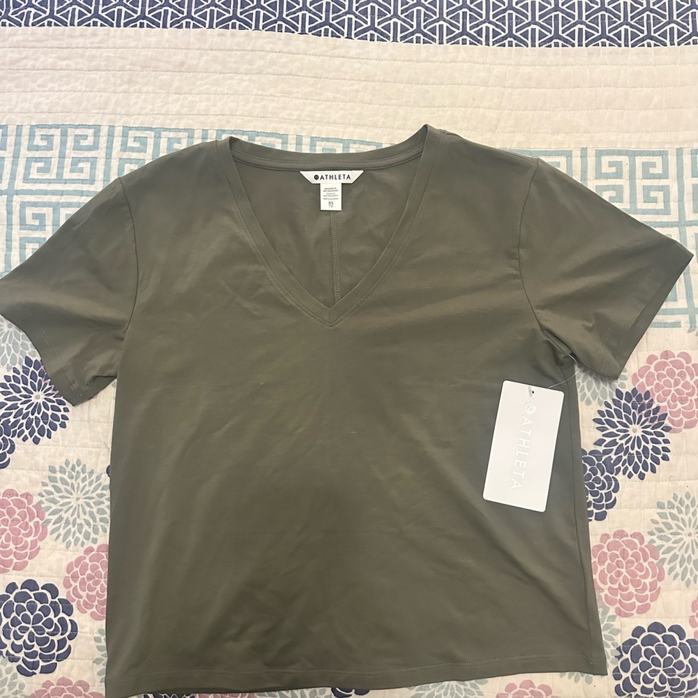 Athleta Olive V-Neck Short Sleeve Tee NWT